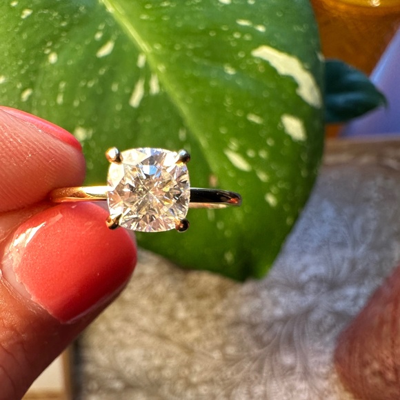 Brilliant Earth 18k gold Petal Engagement Ring - Picture 3 of 13